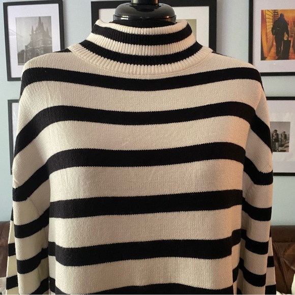 NWOT-Zesica Turtleneck Long Sleeve Strip Ribbed Knit Oversized Sweater - Picture 3 of 15